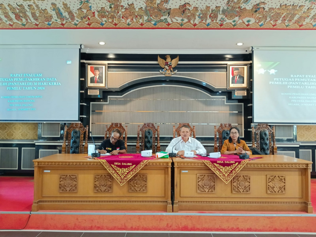 Koordinasi dan Evaluasi serentak Pantarlih (Petugas Pemutakhiran Data Pemilih) Hari Terakhir di Desa Dalung